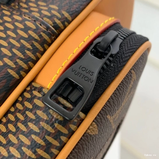 MESSENGER NANO AMAZONE LOUIS VUITTON 0812